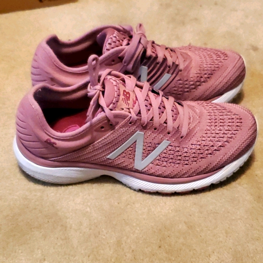 New Balance 860 V10